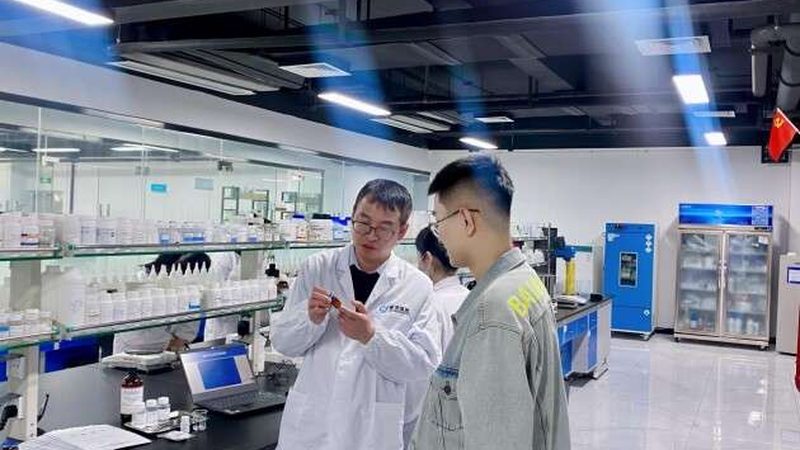 多道移液器：精准科研的得力助手，如何挑选合适型号？**